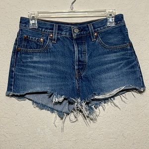 Levi’s 501 cut off shorts size 25